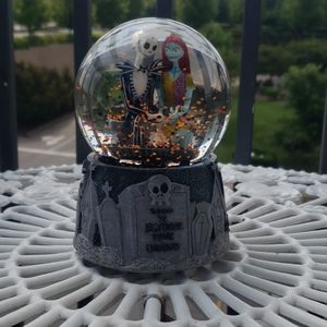 Nightmare Before Christmas Snowglobe